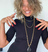 Load image into Gallery viewer, Nails. Just Need To Be Done. LUKA: Oh Là Là and Simply Gold necklace

